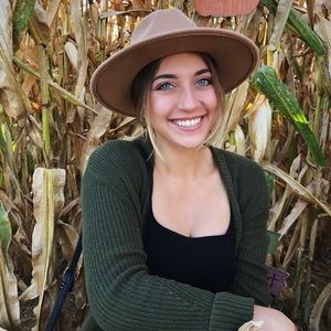 Meet your Posher, Lindsey